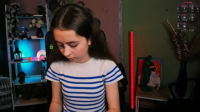 rebecca smile online show from 11.30.25