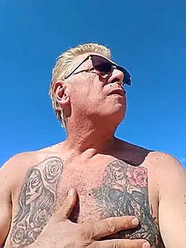 Andyrsdick online show from 10.19.25