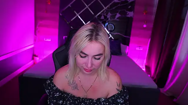 MariellaVi online show from 10.02.25