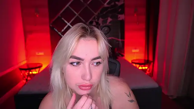 MariellaVi online show from 10.19.25