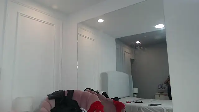 Snapshot of ChantalGarner chatting on 10.16.25 ChantalGarner online show from 10.16.25