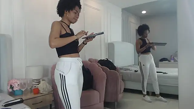 Snapshot of ChantalGarner chatting on 12.15.25 ChantalGarner online show from 12.15.25