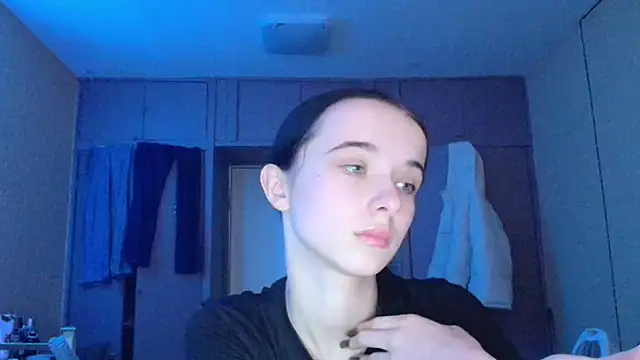 Emilia Light online show from 12.18.25