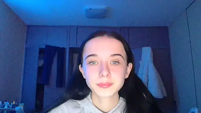 Emilia Light online show from 12.21.25