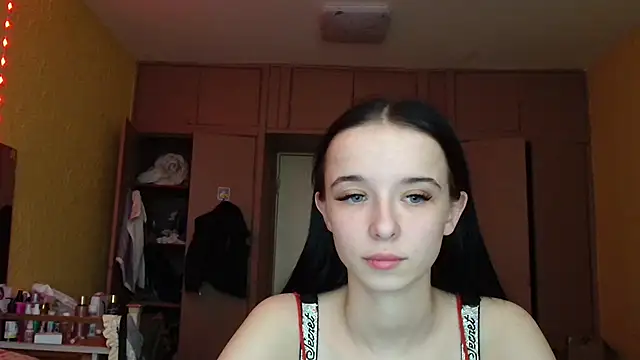 Emilia Light online show from 03.21.26