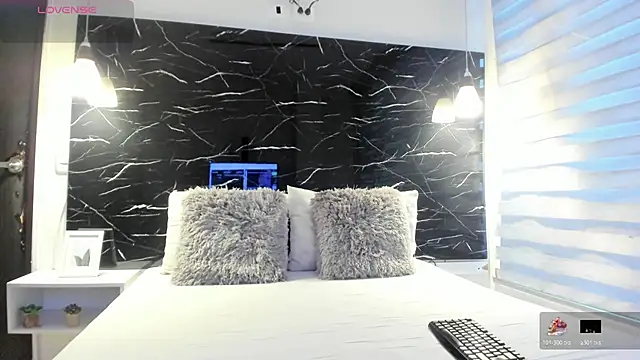 Snapshot of ZOE_LE chatting on 02.03.26 ZOE LE online show from 02.03.26