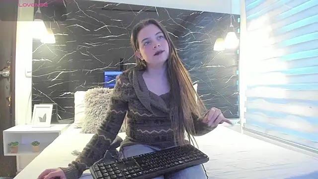 Snapshot of ZOE_LE chatting on 02.07.26 ZOE LE online show from 02.07.26