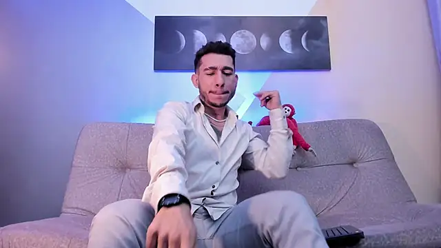 Taylor Lewiis online show from 10.09.25