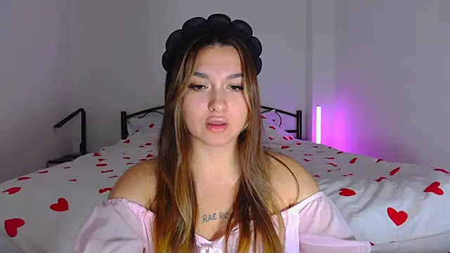 YourEmily xx online show from 10.14.25