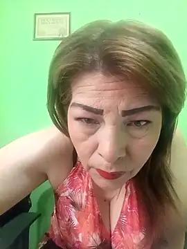 Snapshot of VANESSA__01 chatting on 10.21.25 VANESSA 01 online show from 10.21.25