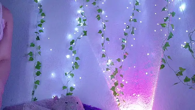 Snapshot of EliDurann chatting on 02.26.26 EliDurann online show from 02.26.26