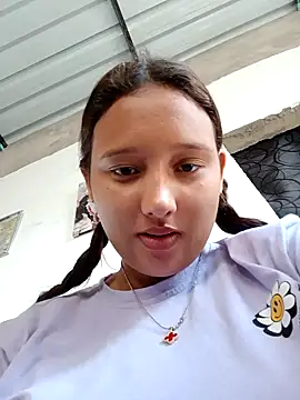 Snapshot of young_dairy01 chatting on 10.21.25 young dairy01 online show from 10.21.25