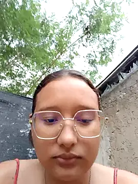 Snapshot of young_dairy01 chatting on 11.04.25 young dairy01 online show from 11.04.25