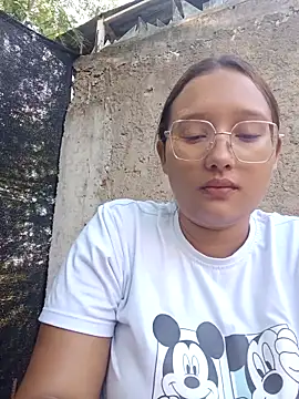 Snapshot of young_dairy01 chatting on 11.18.25 young dairy01 online show from 11.18.25