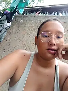 Snapshot of young_dairy01 chatting on 11.25.25 young dairy01 online show from 11.25.25