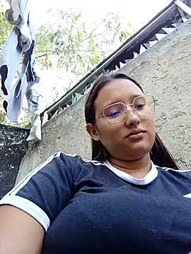 Snapshot of young_dairy01 chatting on 11.27.25 young dairy01 online show from 11.27.25