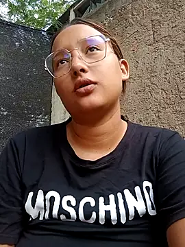 Snapshot of young_dairy01 chatting on 11.29.25 young dairy01 online show from 11.29.25