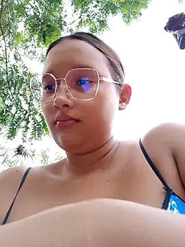 Snapshot of young_dairy01 chatting on 12.02.25 young dairy01 online show from 12.02.25