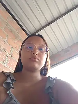 Snapshot of young_dairy01 chatting on 12.03.25 young dairy01 online show from 12.03.25