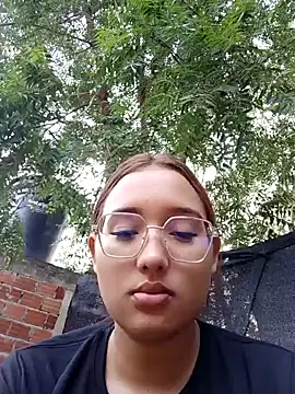 Snapshot of young_dairy01 chatting on 12.16.25 young dairy01 online show from 12.16.25