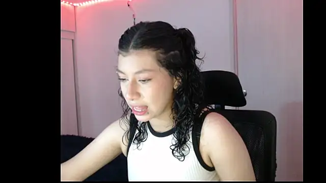 Ivonnybonn online show from 10.27.25