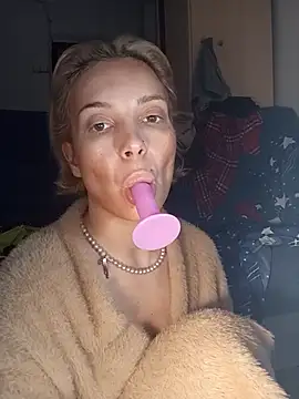 Conny Shellie online show from 11.22.25