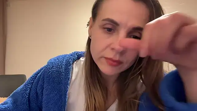 AnnieLove7722 online show from 10.16.25