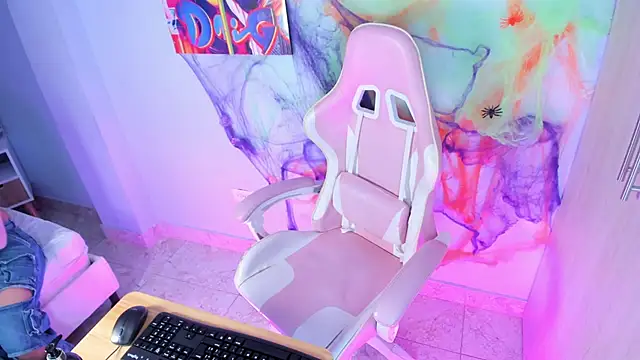 Athenea  fox online show from 10.29.25