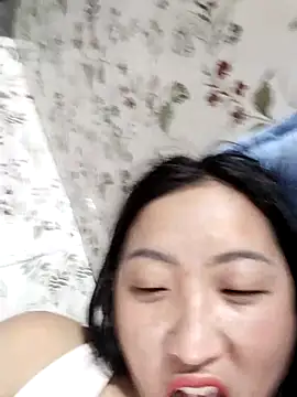 Snapshot of zhen-zo chatting on 02.18.26 zhen-zo online show from 02.18.26