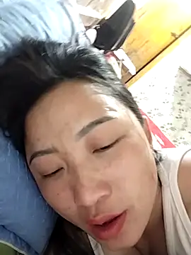 Snapshot of zhen-zo chatting on 03.25.26 zhen-zo online show from 03.25.26