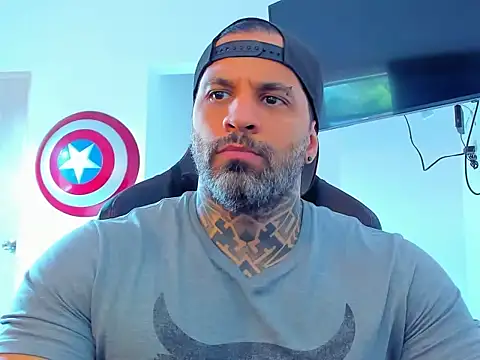 Snapshot of JoshRigby chatting on 10.30.25 JoshRigby online show from 10.30.25