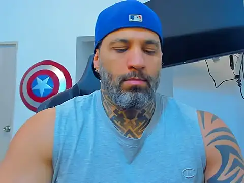 Snapshot of JoshRigby chatting on 11.27.25 JoshRigby online show from 11.27.25