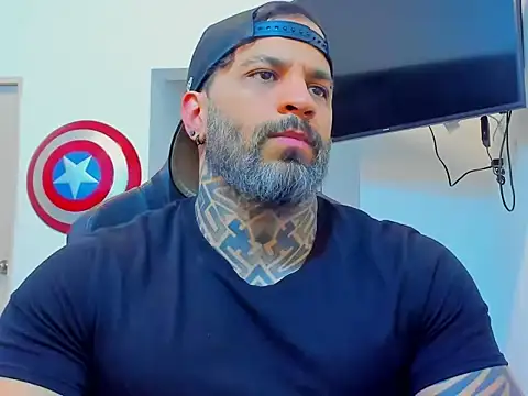 Snapshot of JoshRigby chatting on 12.02.25 JoshRigby online show from 12.02.25