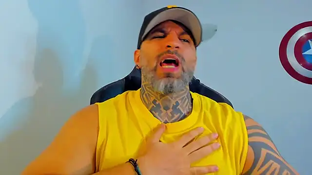 Snapshot of JoshRigby chatting on 05.03.26 JoshRigby online show from 05.03.26
