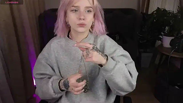 Snapshot of MayWins chatting on 01.31.26 MayWins online show from 01.31.26