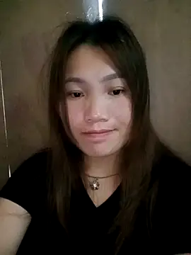 min-xinh online show from 10.19.25