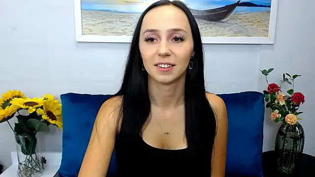Snapshot of LuisaLive chatting on 05.08.26 LuisaLive online show from 05.08.26