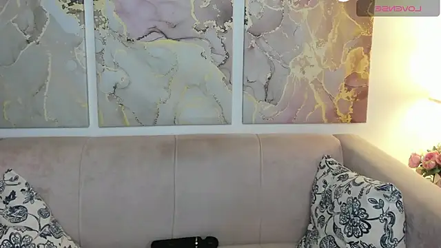 Snapshot of CamillaDreamer chatting on 05.16.26 CamillaDreamer online show from 05.16.26
