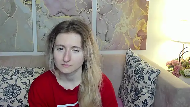 Snapshot of CamillaDreamer chatting on 05.21.26 CamillaDreamer online show from 05.21.26