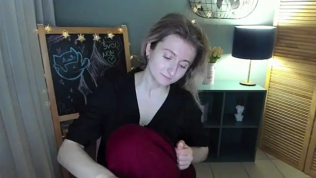 Snapshot of CamillaDreamer chatting on 05.22.26 CamillaDreamer online show from 05.22.26