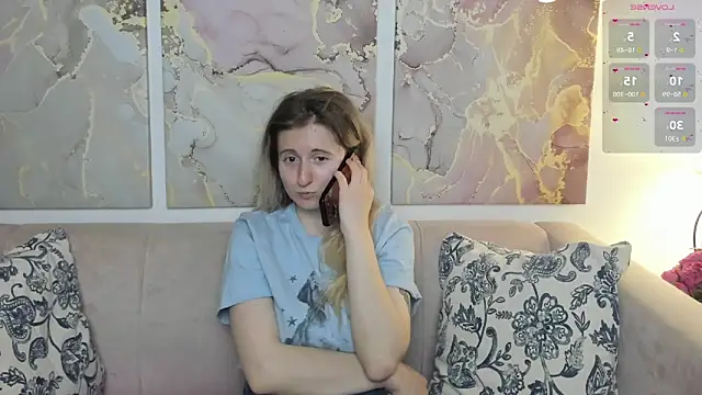 Snapshot of CamillaDreamer chatting on 05.27.26 CamillaDreamer online show from 05.27.26