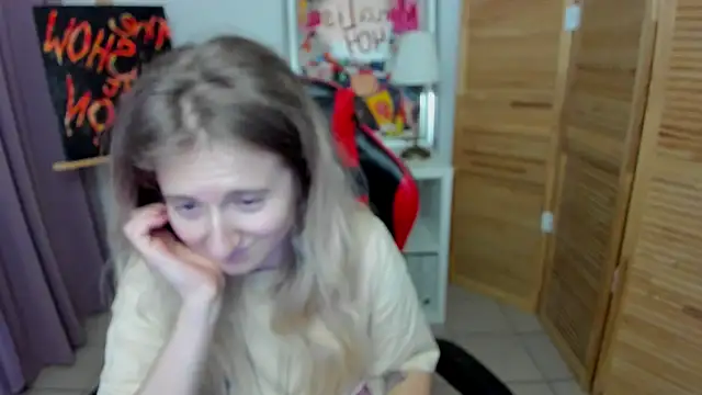 Snapshot of CamillaDreamer chatting on 07.14.26 CamillaDreamer online show from 07.14.26