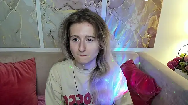Snapshot of CamillaDreamer chatting on 07.16.26 CamillaDreamer online show from 07.16.26