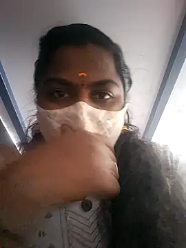 Snapshot of Tamil_Hot_Sindhu chatting on 11.21.25 Tamil Hot Sindhu online show from 11.21.25