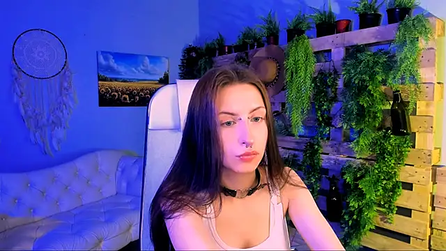 AliceLice  online show from 10.10.25