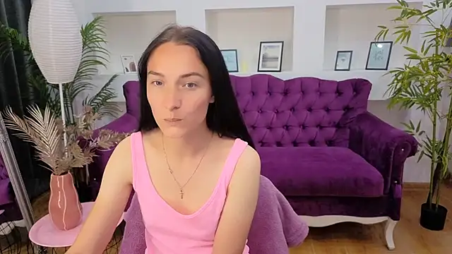 Snapshot of Emilly__Grey chatting on 05.31.26 Emilly Grey online show from 05.31.26