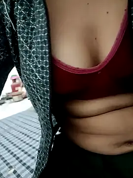 Snapshot of kavita_bhabi chatting on 12.20.25 kavita bhabi online show from 12.20.25