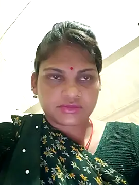 Snapshot of SHMA-77 chatting on 10.03.25 SHMA-77 online show from 10.03.25