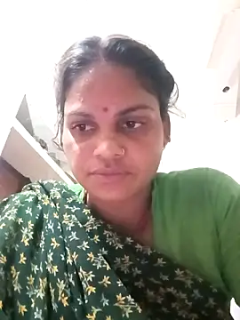 Snapshot of SHMA-77 chatting on 11.03.25 SHMA-77 online show from 11.03.25