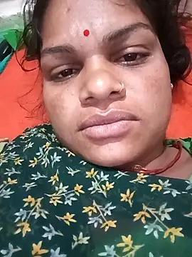 Snapshot of SHMA-77 chatting on 11.07.25 SHMA-77 online show from 11.07.25